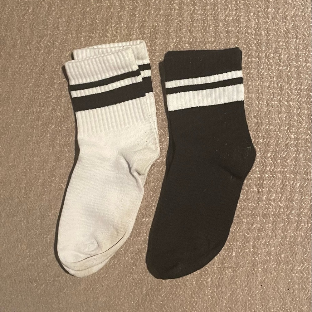 OLD NAVY & CARTER’S BOYS ASSORTED SPORTS SOCKS